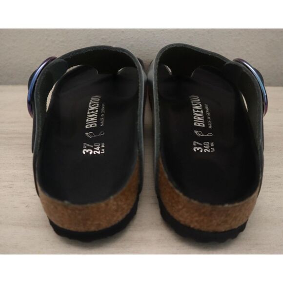 Birkenstock Women's EUR 37 US 6 Metallic Silver Leather Gizeh Big Buckle Sandals - Picture 3 of 15